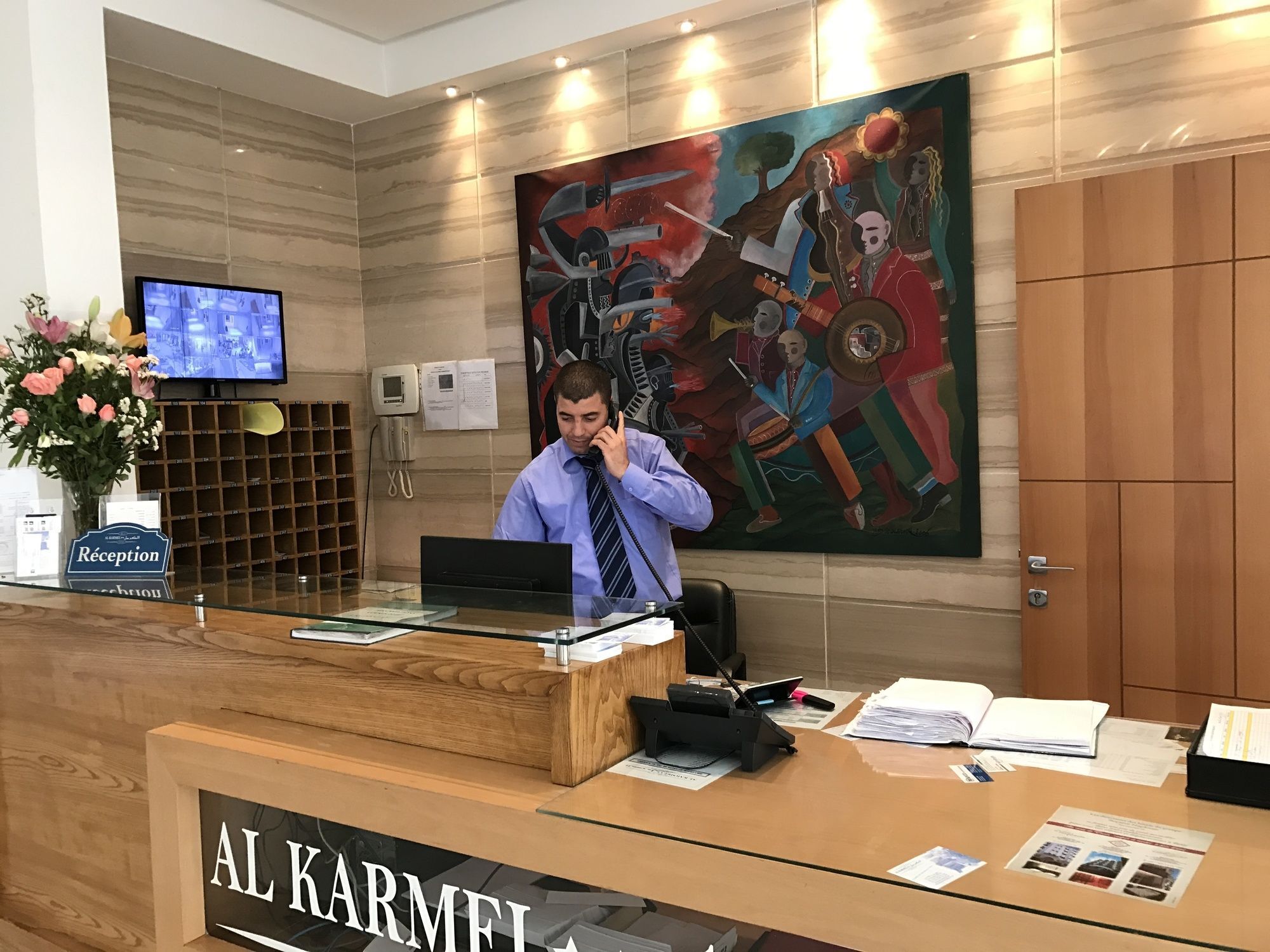 Al Karmel Hotel Tunes